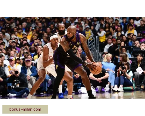 湖人力求复仇雷霆 詹姆斯与戴维斯联手抗衡亚历山大三杀梦想