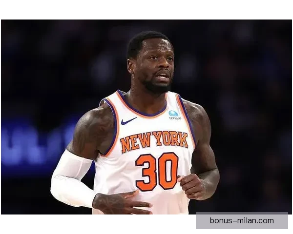 兰德尔个人生涯总篮板突破7000大关 创下重要里程碑